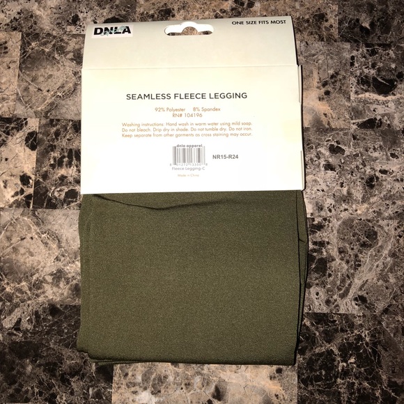🌟 BUNDLE ONLY Olive Colored Fleece Leggings - Picture 8 of 9